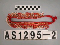 藏品(珠飾額帶)的圖片